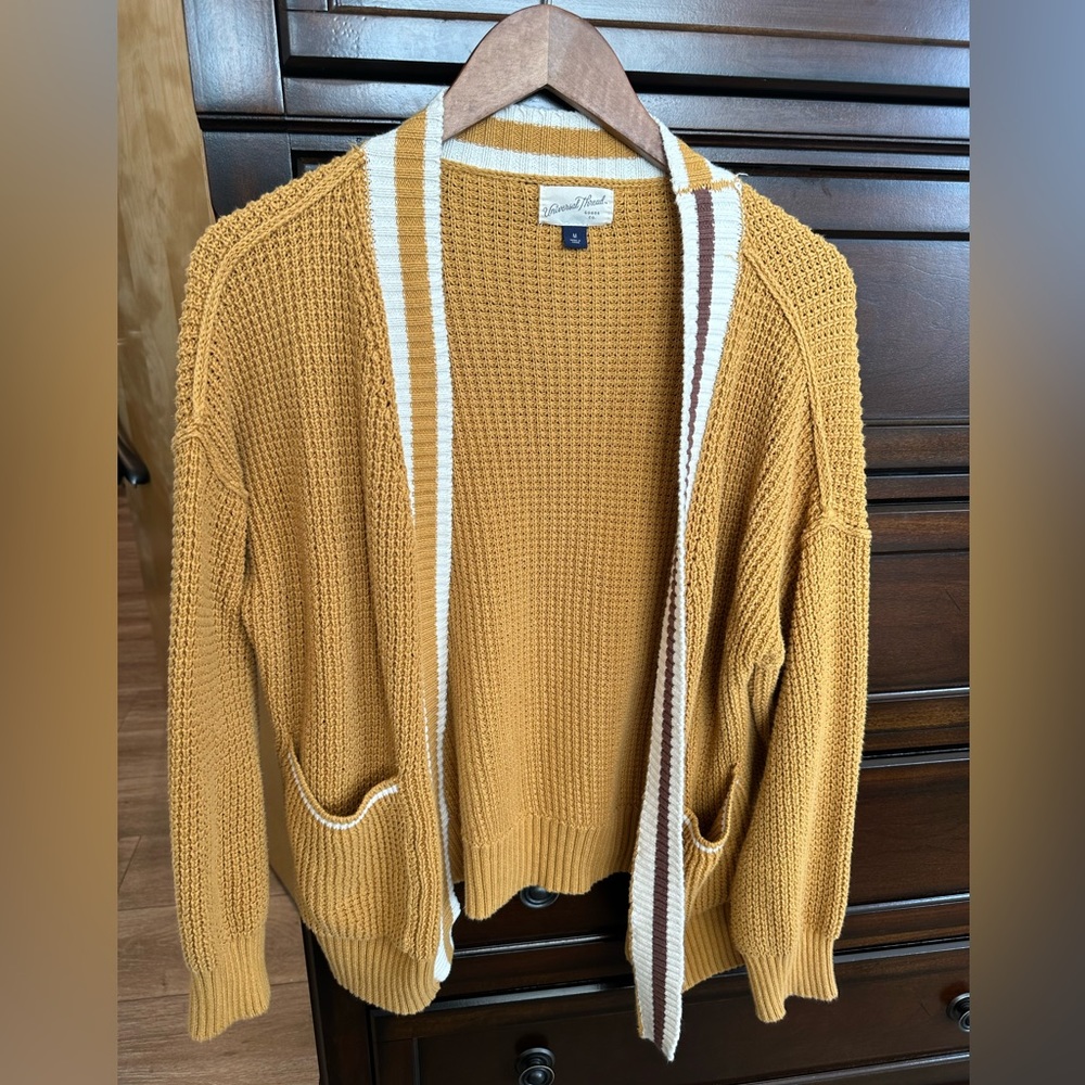 Women cardigan